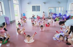 Lớp múa nghệ thuật Sweet Art - Nơi ươm mầm đam mê nghệ thuật múa ở vùng quê xứ Nghệ